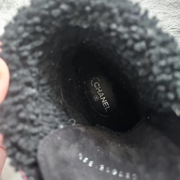 CHANEL black boots - Picture 5 of 10